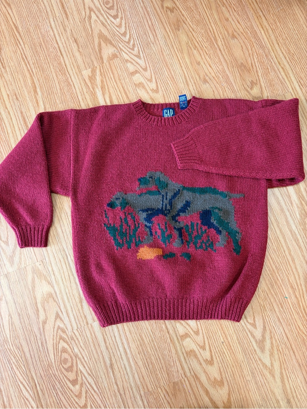 Vintage 90’s GAP Men's Burgundy Hunting Crewneck Sweater with Retriever Motif